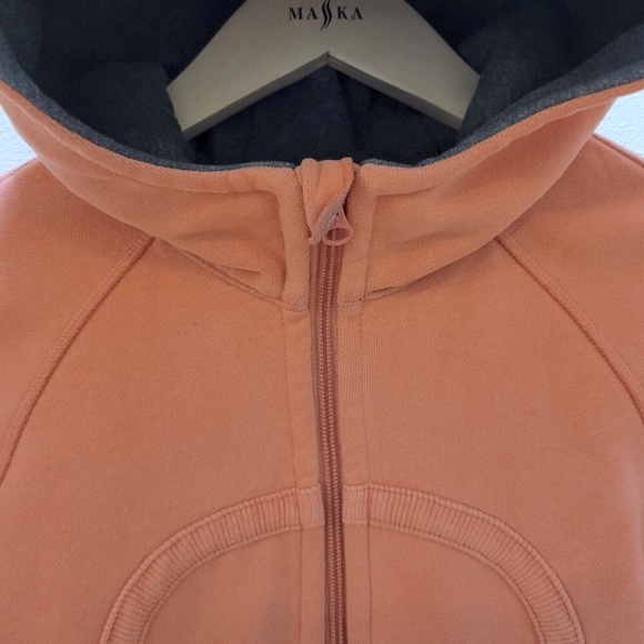 Lululemon Scuba hoodie - Picture 4 of 6